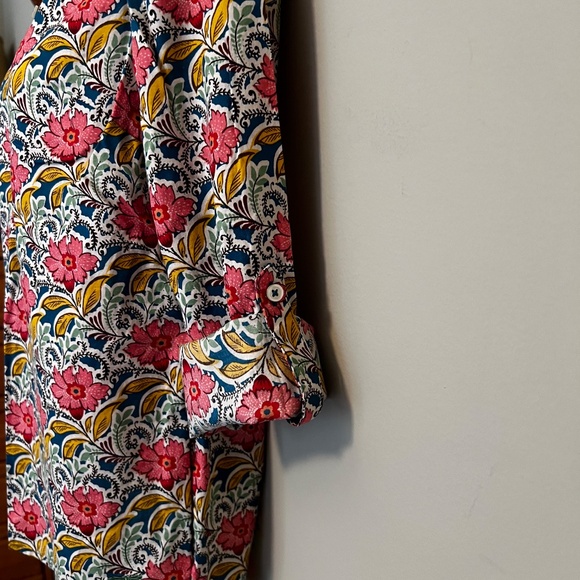 Floral Shirt with Henley Collar and Roll-up Sleeve Tab - Picture 9 of 13